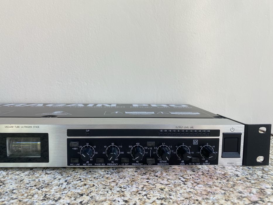 Behringer mic2200 Ultragain