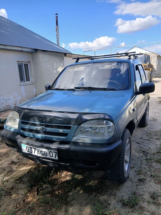 Срочно продам шевроле нива