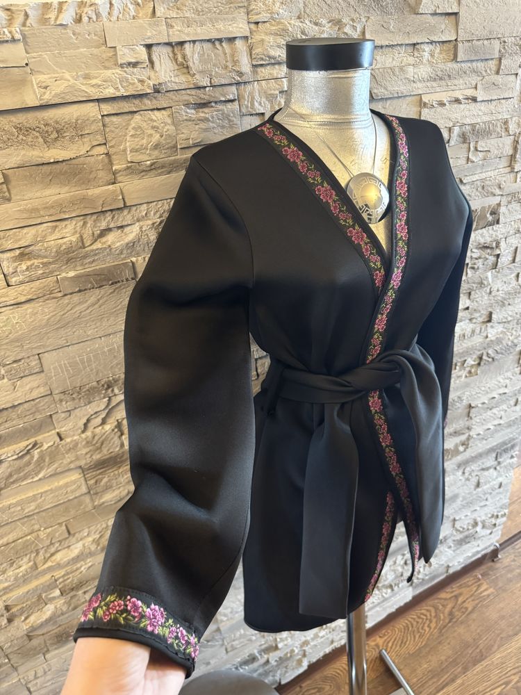 Trenci superb cu broderie Misstio Boutique