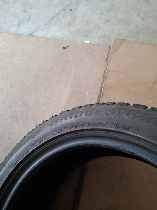 2 Anvelope M+S 215 50 r17 Bridgestone
