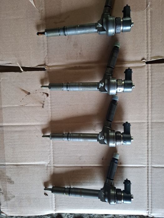 Set injectoare Bosch Opel astra H 1.7 CDTi