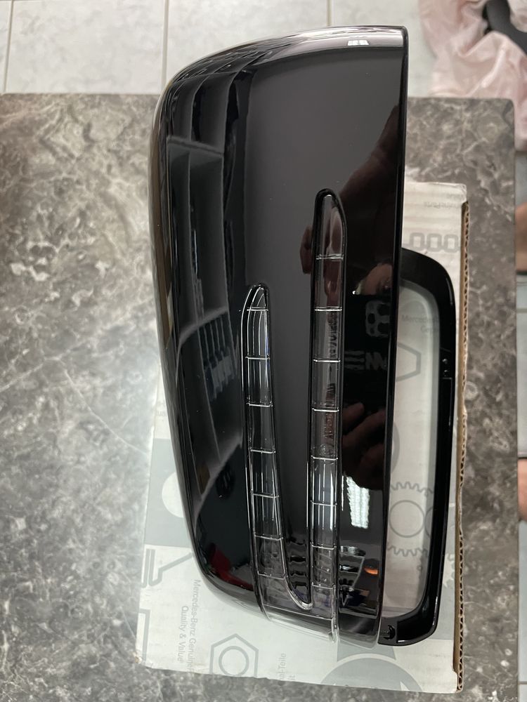 Mercedes W204 W212 W218 Фейс Капачка Огледало Десен