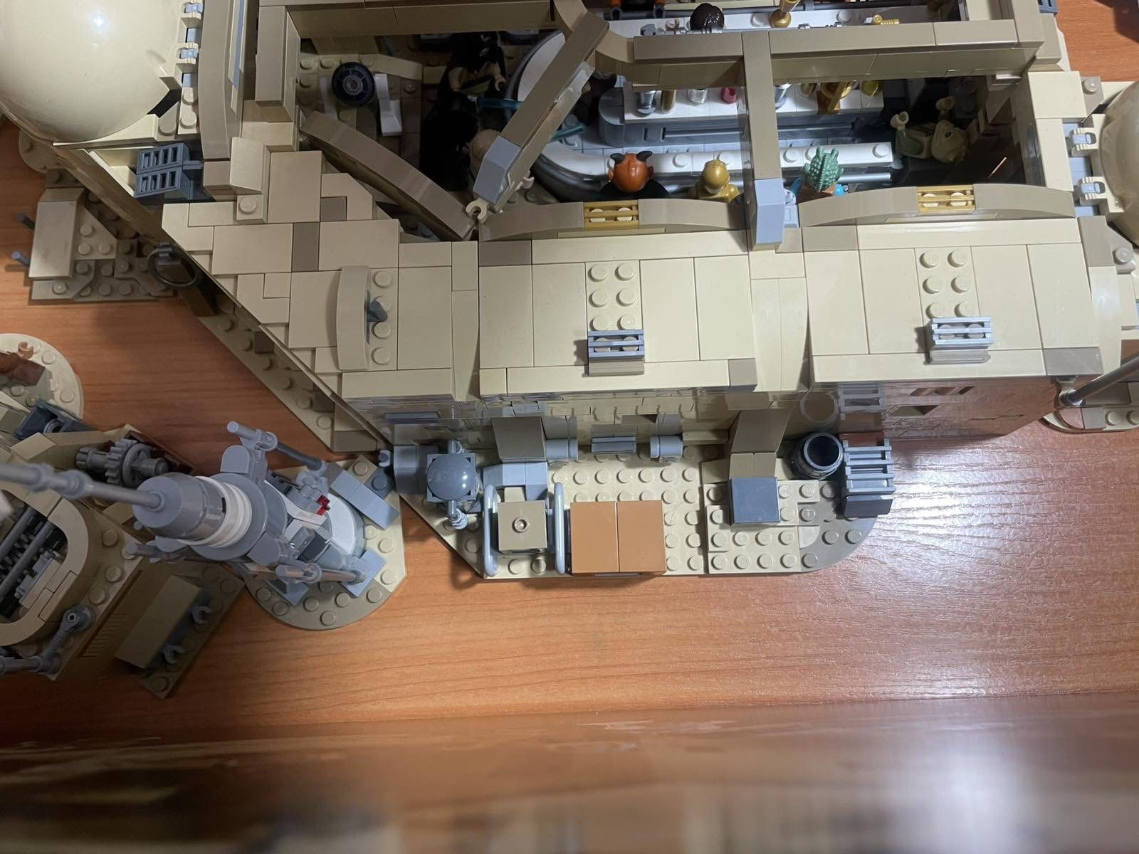 Лего Star wars set 75290 - Mos Eisley Cantina™