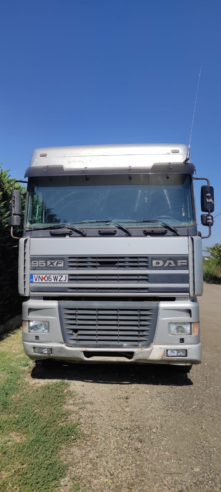 Daf xf 95 basculabil lateral