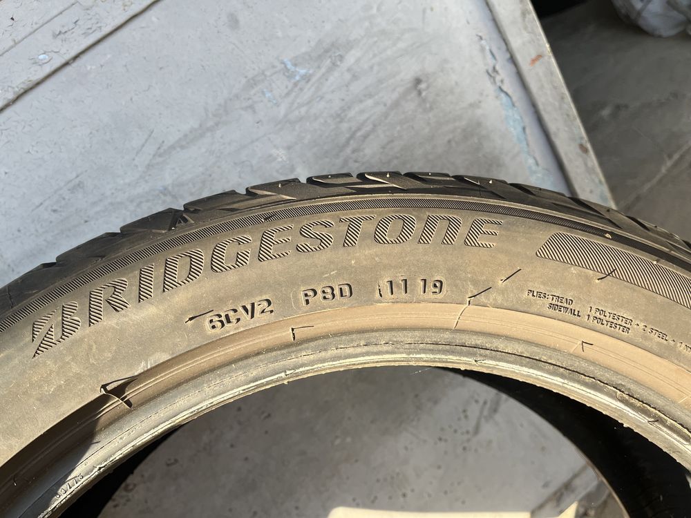 2 бр. летни гуми 215/50/18 Bridgestone DOT 1119 5 mm