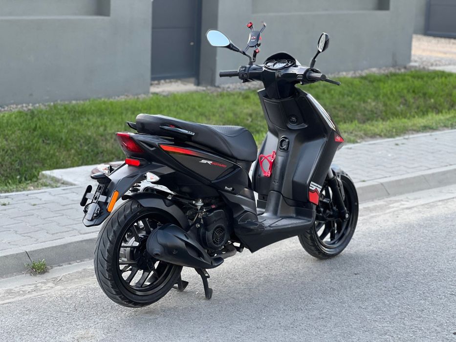 Aprilia SR ; 2016 ; 125 c.c.