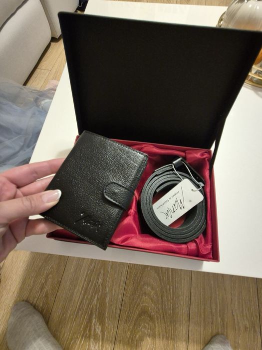 Подаръчен комплект  колан и поръфейл