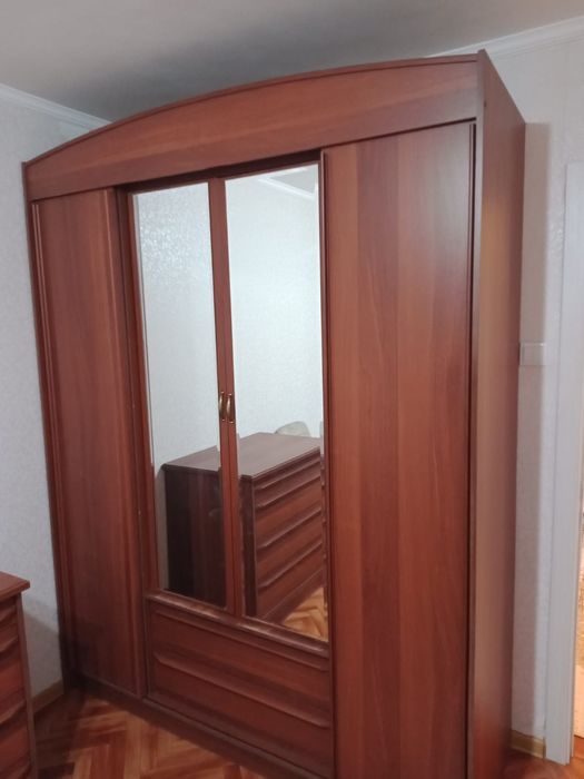 Шкаф и комод в хорошем сост.