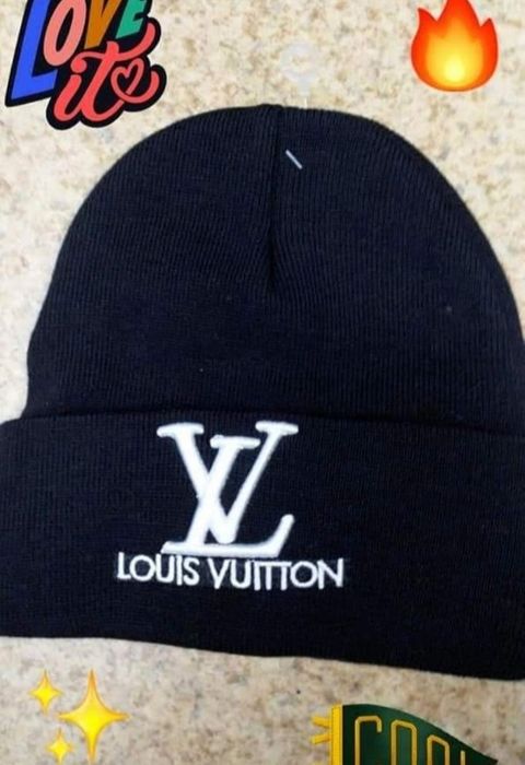 Fesuri unisex logo brodat diverse modele, marime universala