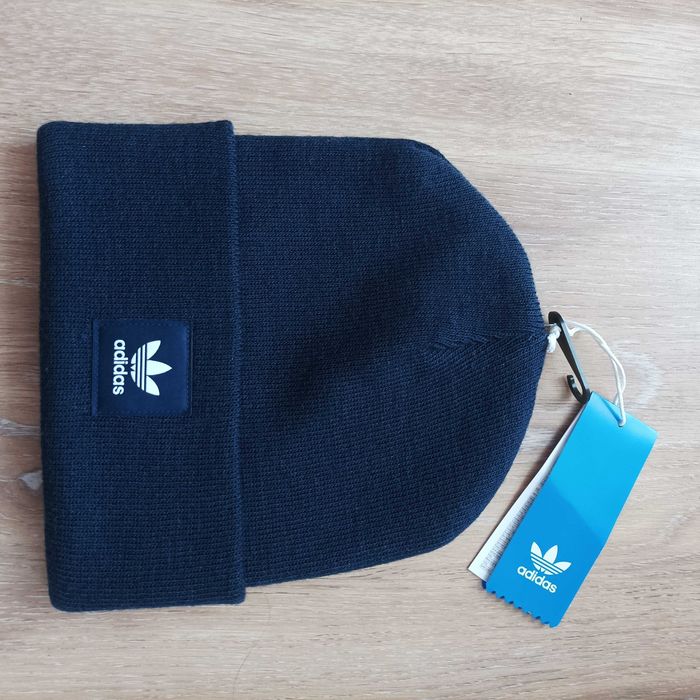 Adidas шапка нова