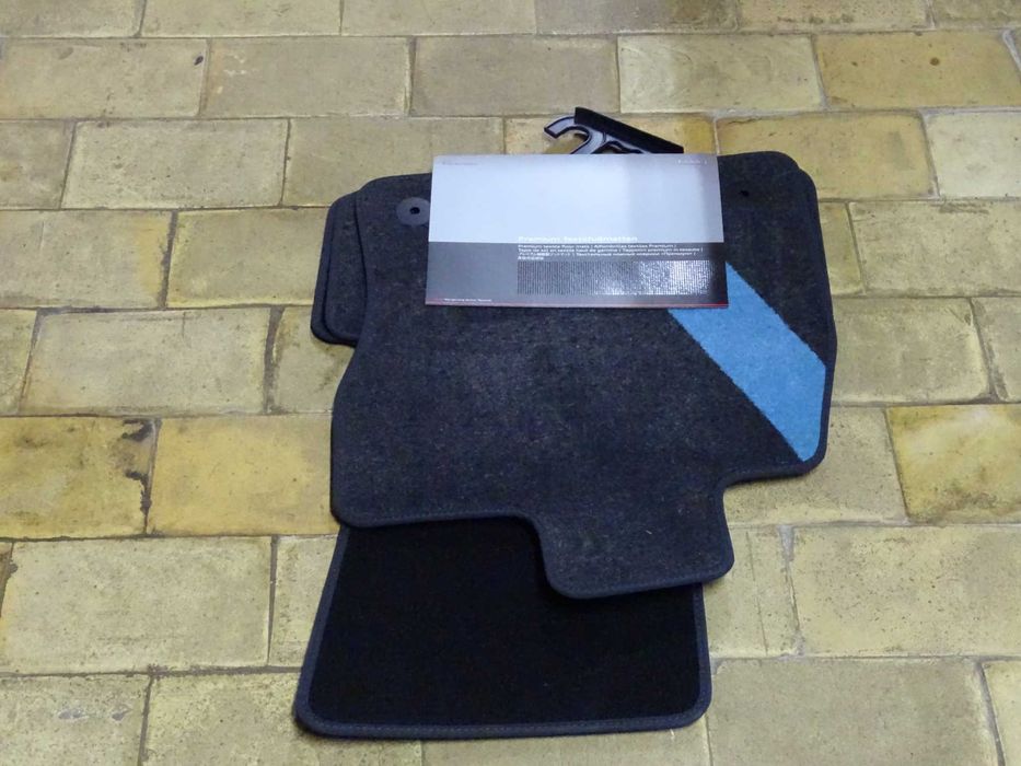 Текстилни Оригинални Стелки за Ауди а3 Audi A3