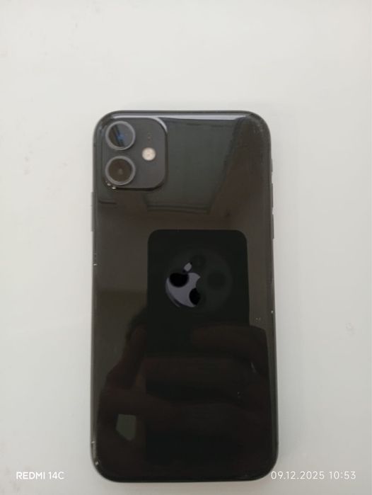 Продам айфон 11 на 128 гб