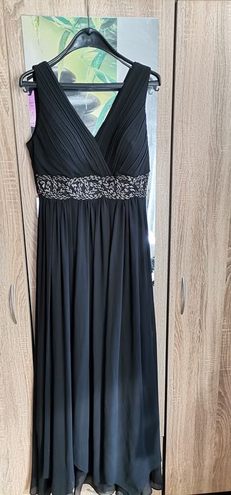 Официална дълга  рокля подходяща и за бал.