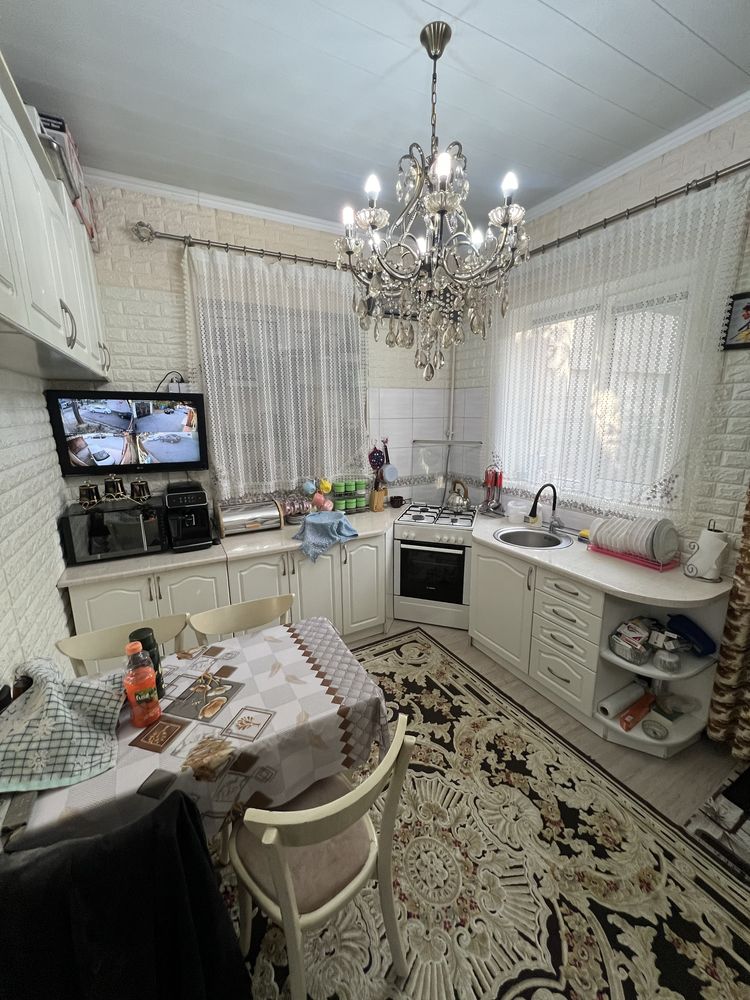 Срочно продаётся участок Мирабадский р-н Саракулька 2.6 соток 3 комнат