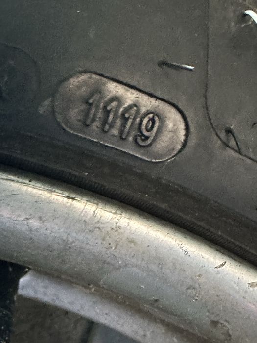 225/45R18 225/40/19 255/35/19