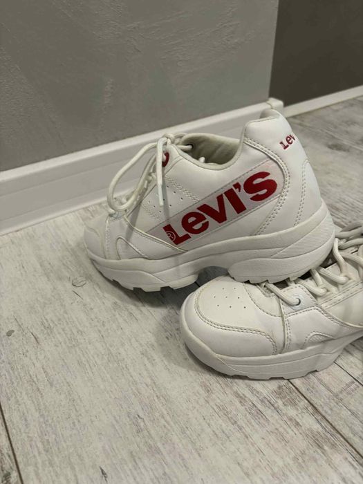 Маратонки Levi’s