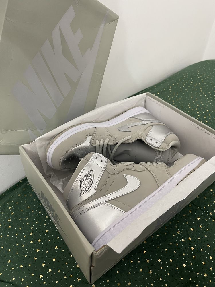 JORDAN 1 Co Japan Neutral Grey
