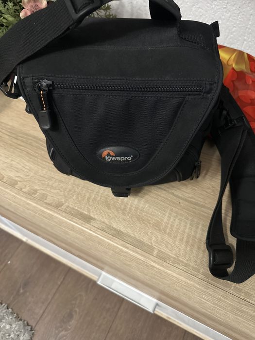 Aparat foto Panasonic Lumix DMC-ZF1000