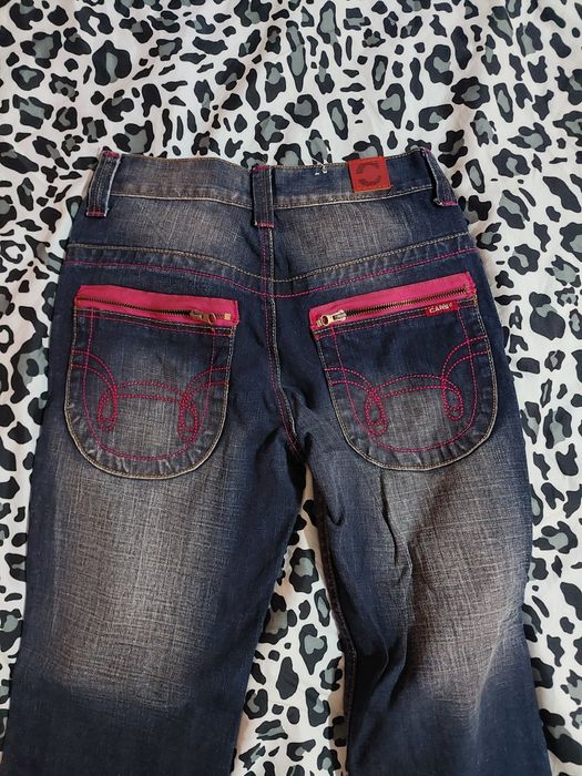 Сини Y2K дънки с розови елементи