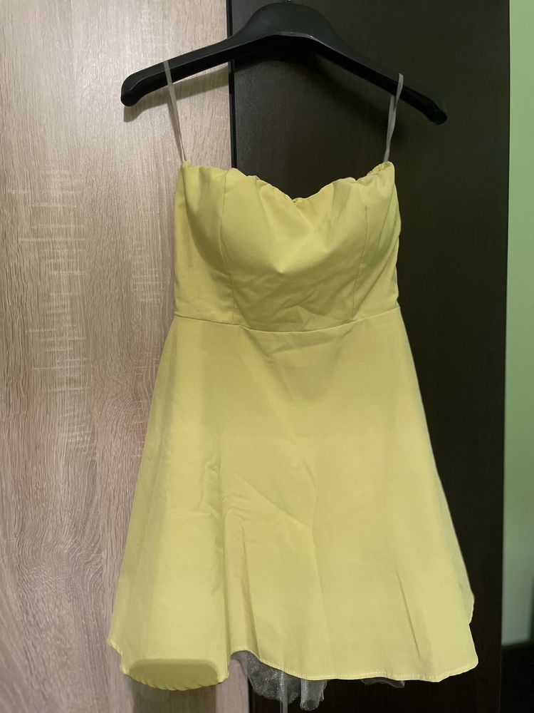 Жълта рокля, размер S