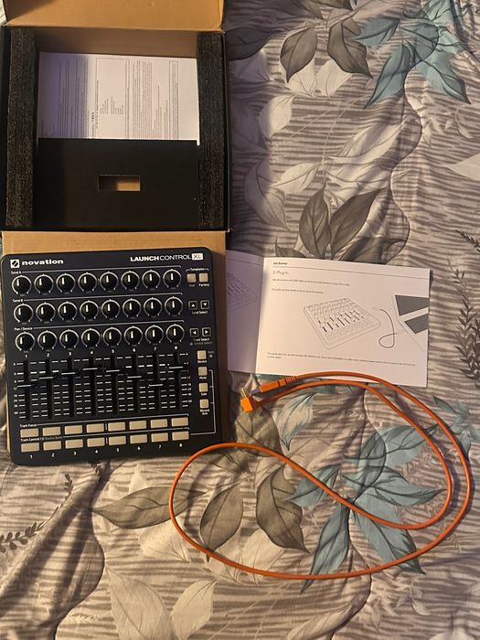 Контролер Novation Launchcontrol XL MK2 |