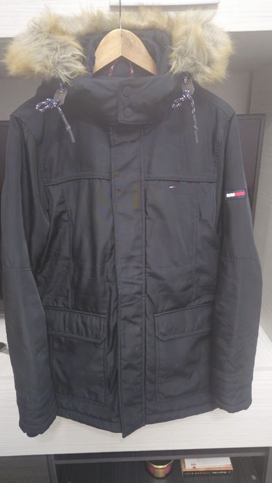 Geaca parka tommy hilfiger.