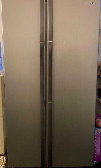 Холодильник Samsung