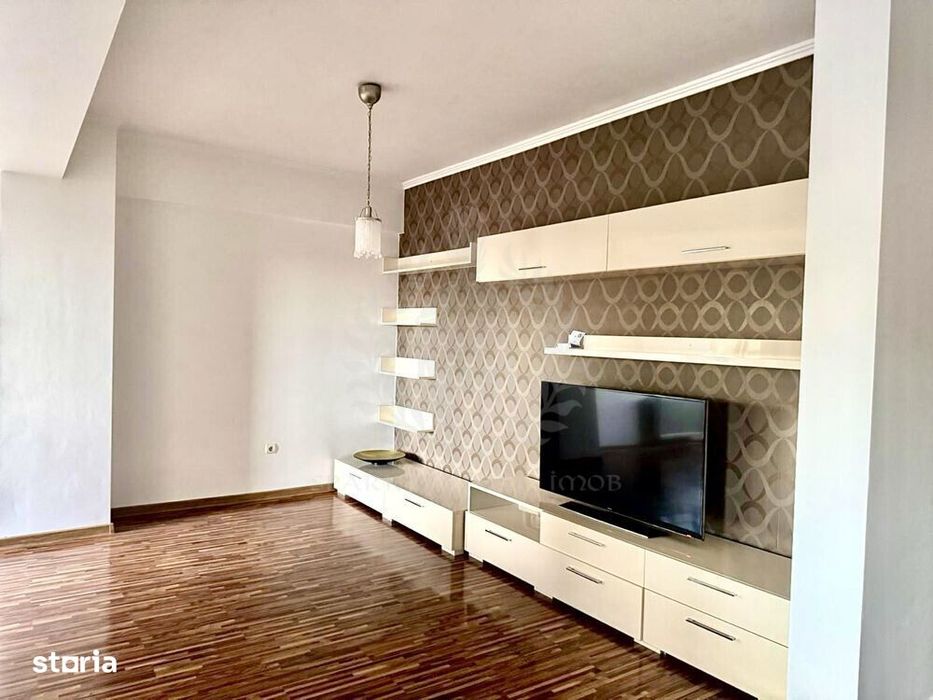 //3 Camere// Zona 9Mai// Loc De Parcare//