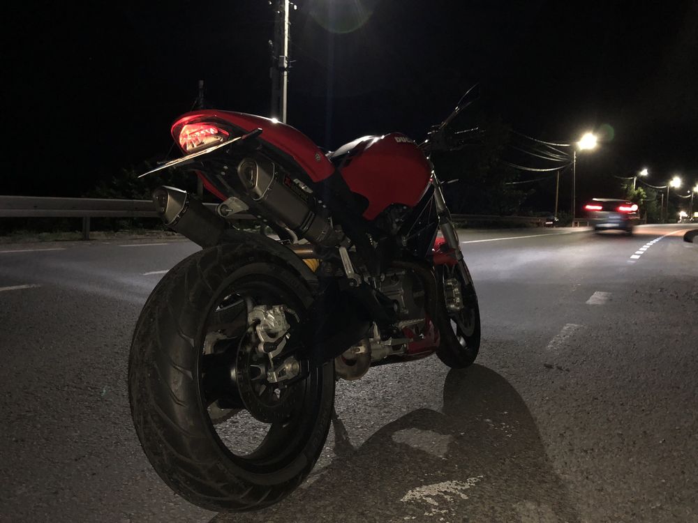 Ducati 696 Monster