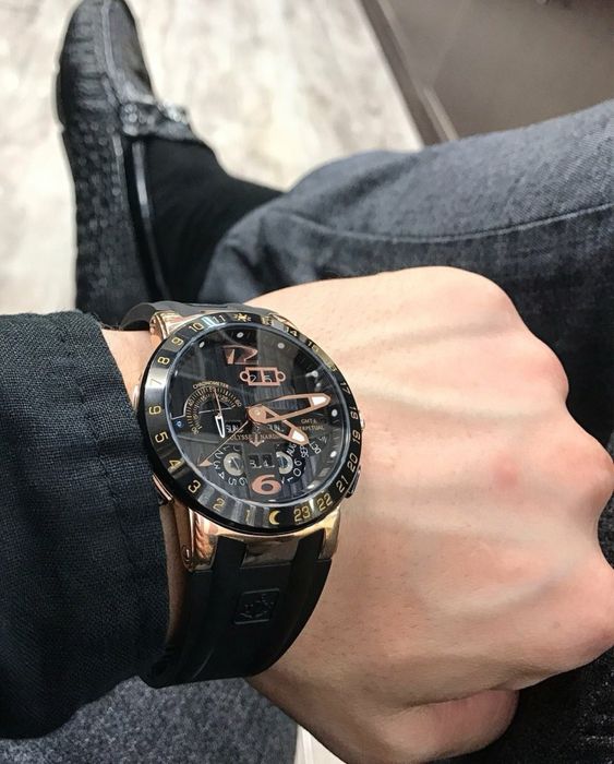 Ulysse Nardin GMT - Perpetual Calendar El Toro ( ETA )