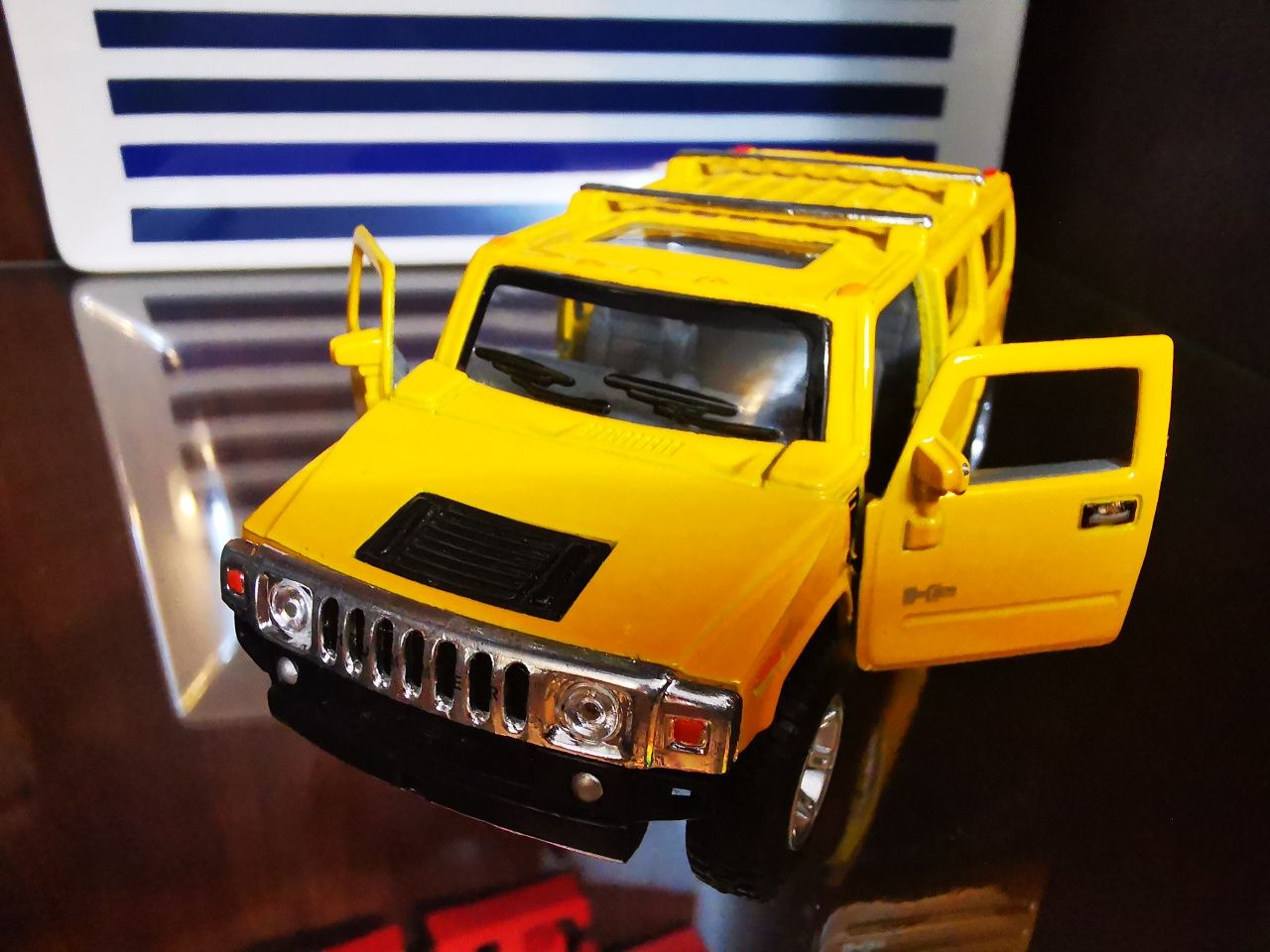 Macheta HUMMER yelow edition 1:40