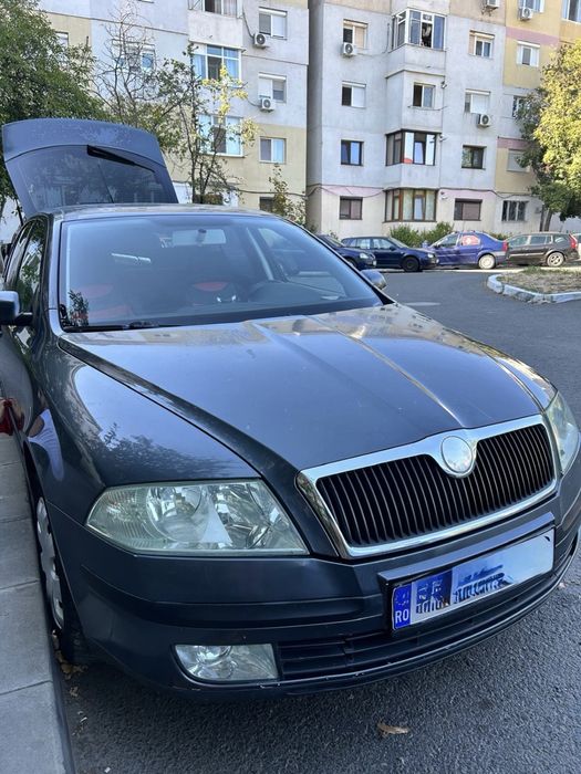 Vând skoda octavia 1.6 benzina