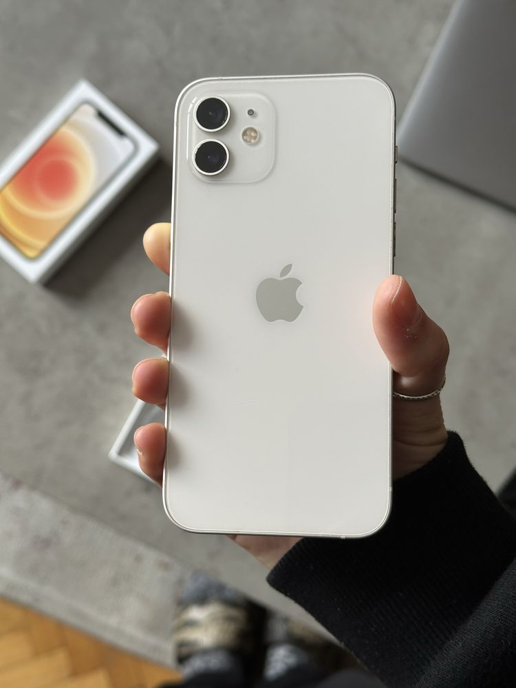 I phone 12 - 64 gb - бял