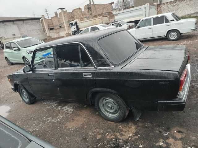 Vaz 2105 (ideal xolatda)