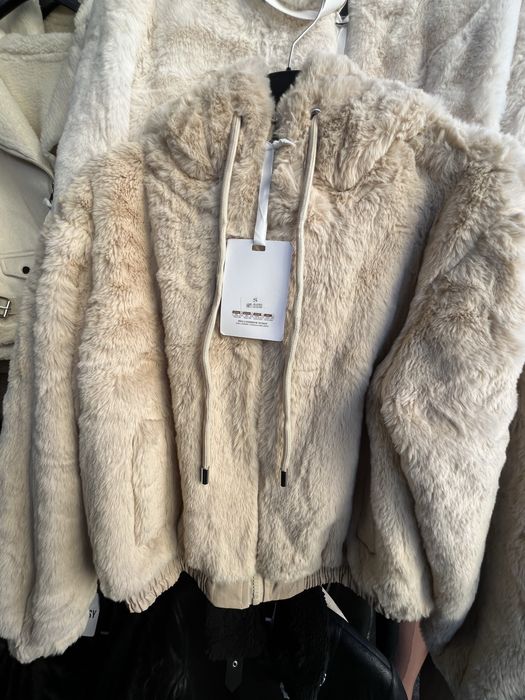 Дамски плюшени якета нови