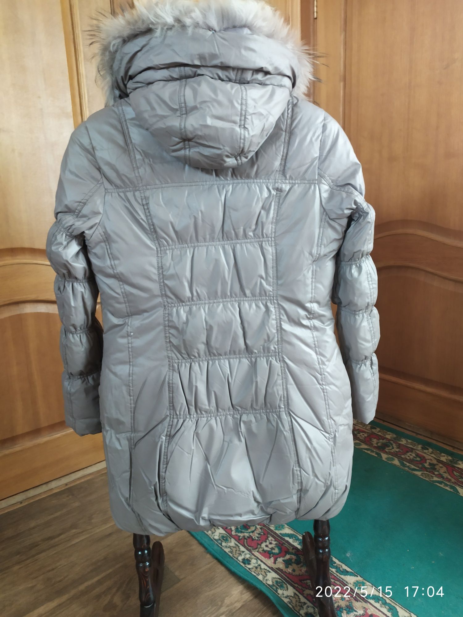 Женская зимняя верхняя одежда - дублёнка, пуховик, куртки