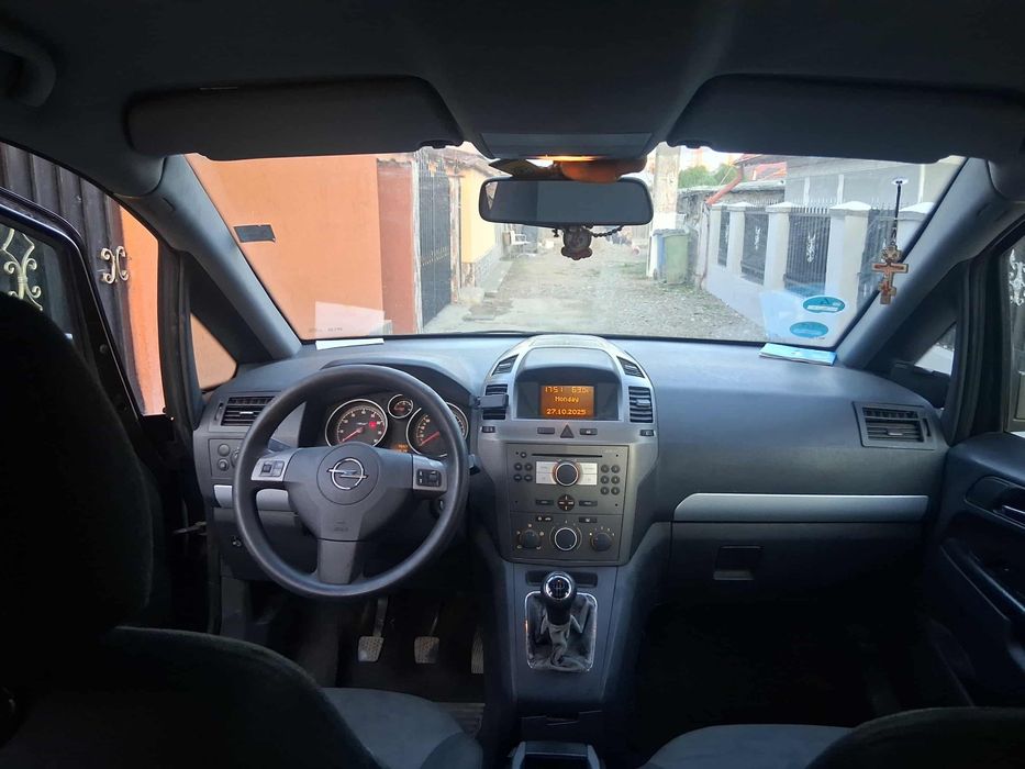 Opel zafira 1,8 benzina
