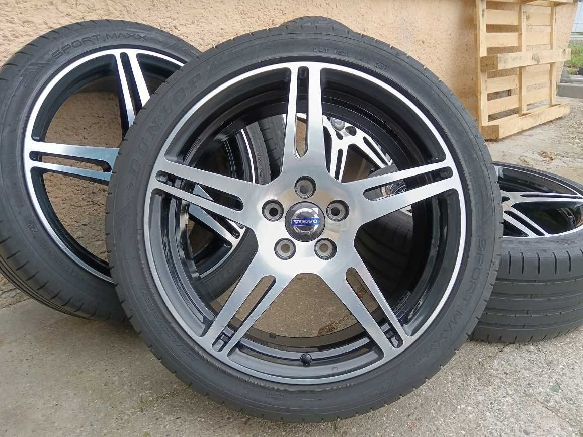 Roti/Vara Originale=VOLVO=235/40/R18=DUNLOP=