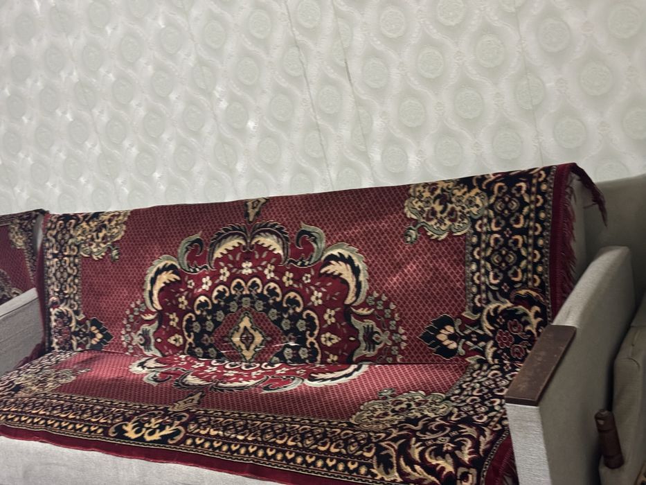 Отдам даром диван и 2 кресла