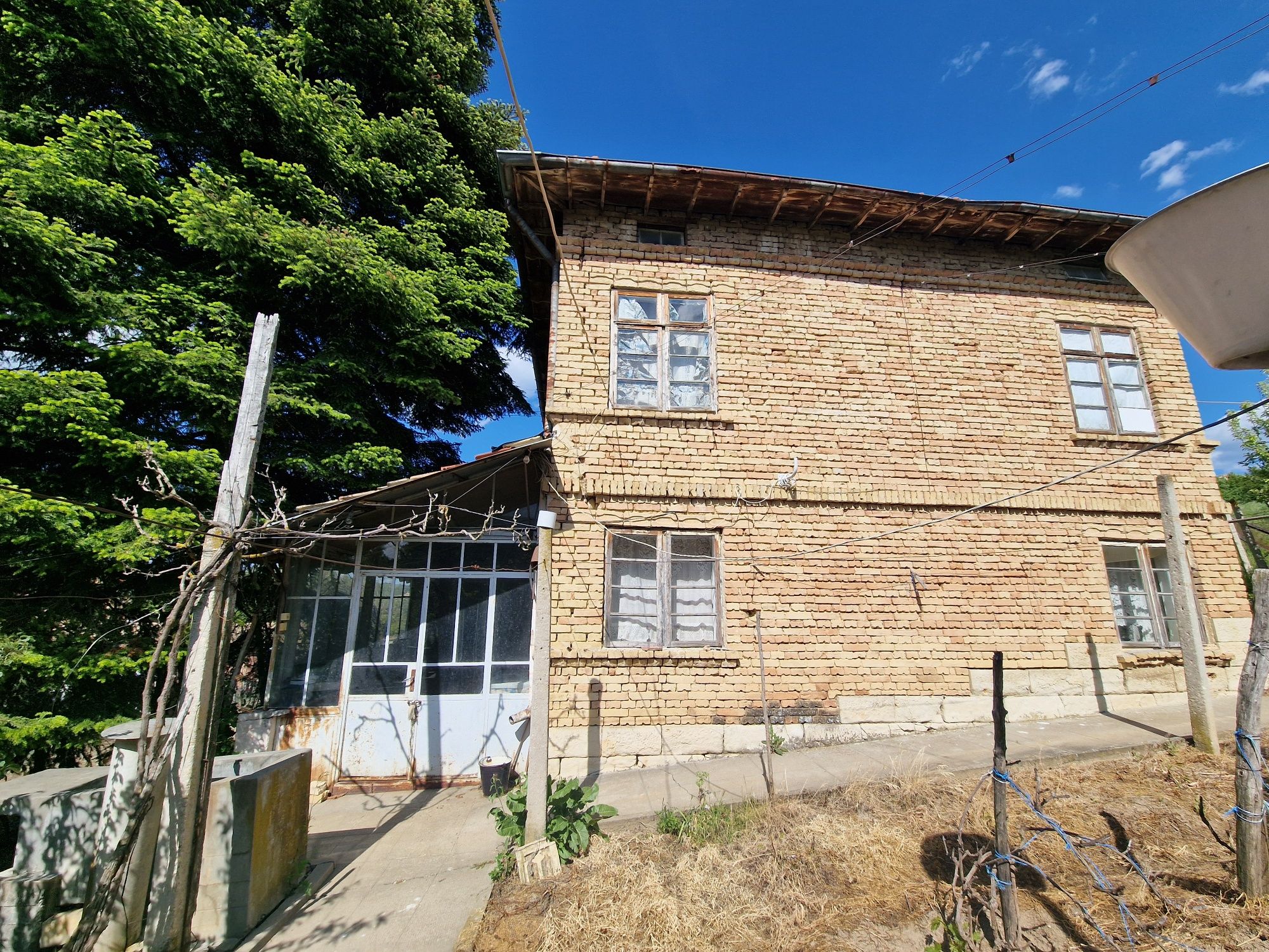 Продавам къща в с.Еленово, община Попово, област Търговище
