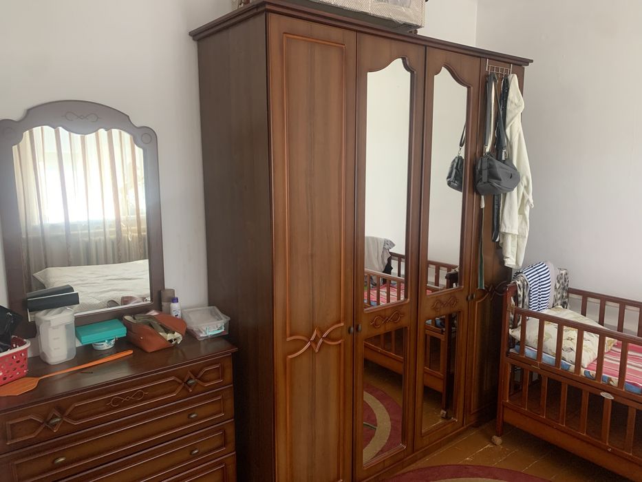 Продам спальный гарнитур