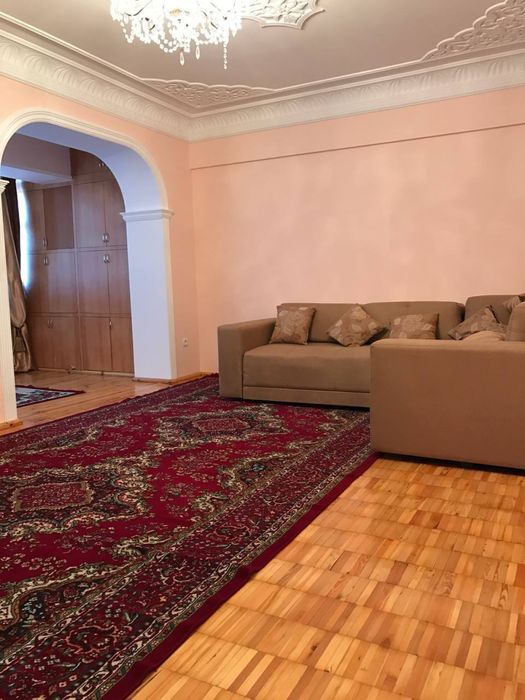 Продаю квартиру на Чорсу