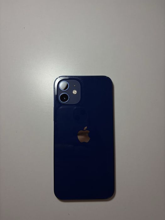 Iphone 12 normal 128gb 79% baterie