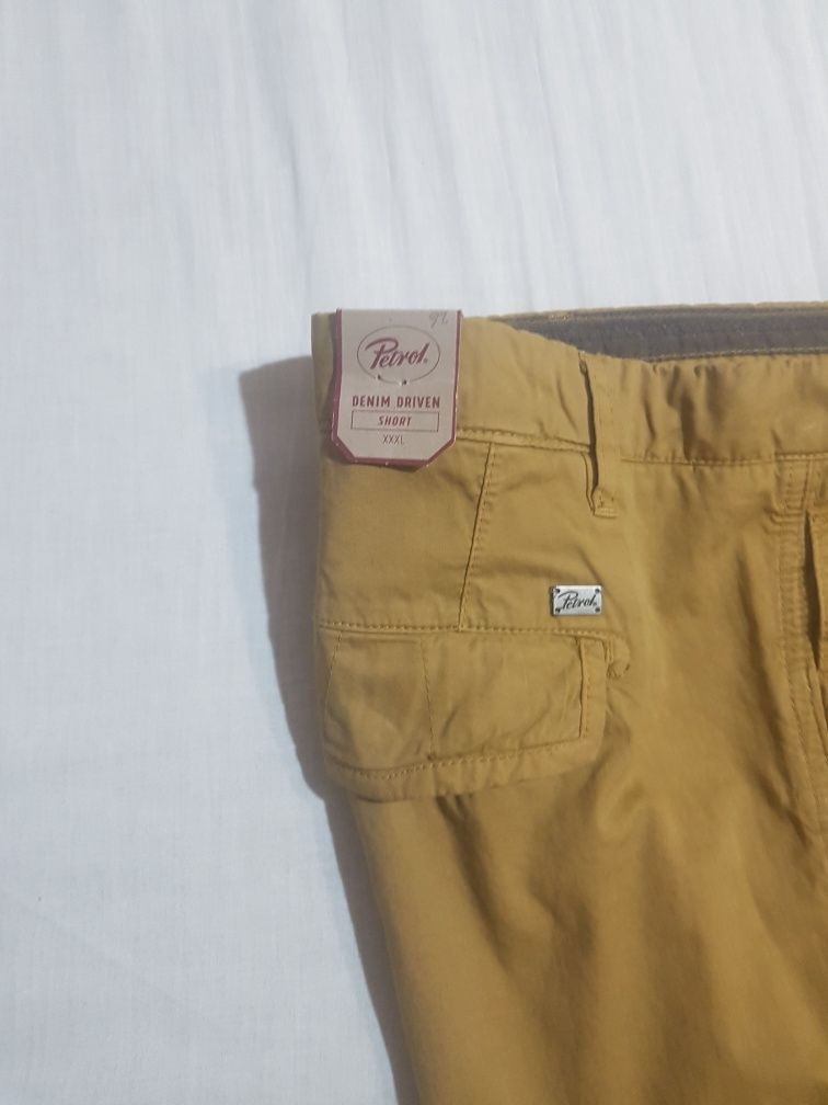 Pantaloni scurti marca PETROL Originali