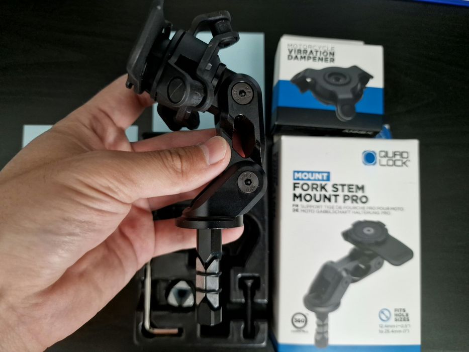 Suport telefon moto Quadlock prindere jug/furca