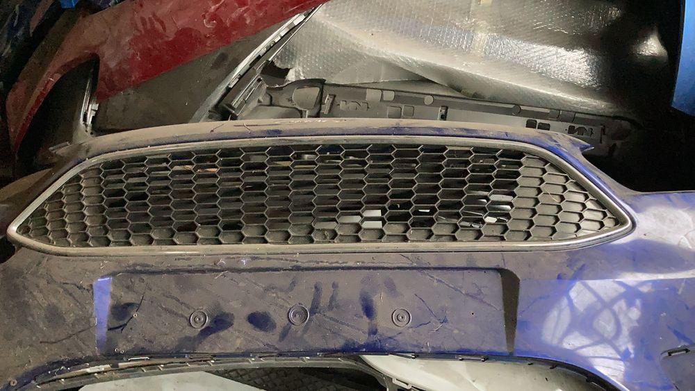 Grila bara fata Ford focus 3 Facelift 2014 , 2015 , 2016 , 2017 fagure