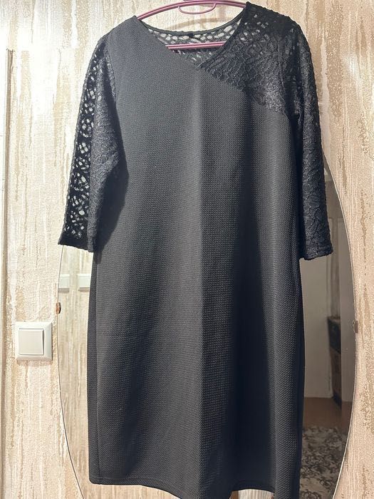 Черна рокля с дантела