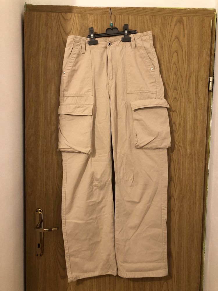 Pantaloni Cargo Bershka