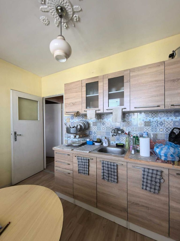 Продава се Двустаен апартамент в Русе, Възраждане - 60 кв.м за 1295 €/кв.м - Снимка #1