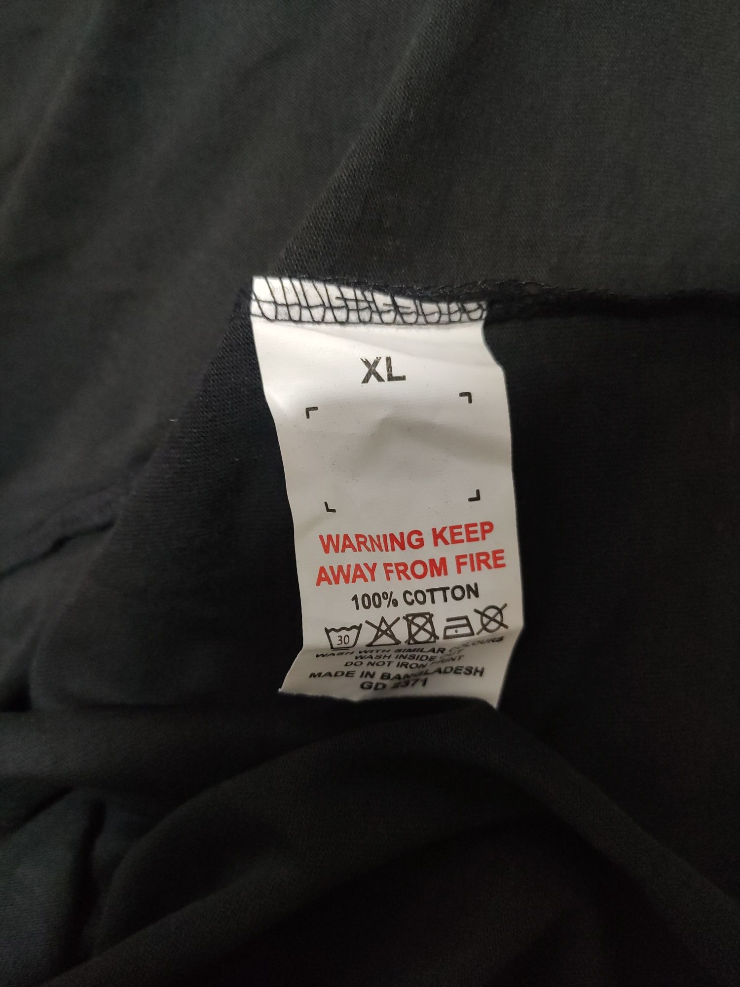 Tricou Kiss mărimea XL